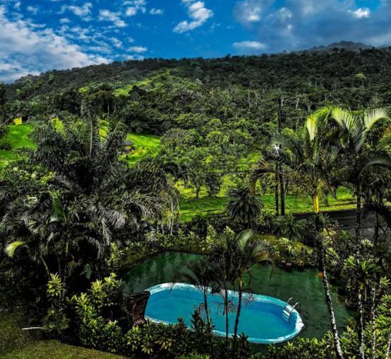 Arenal Roca Lodge & Bungalows La Fortuna Екстериор снимка