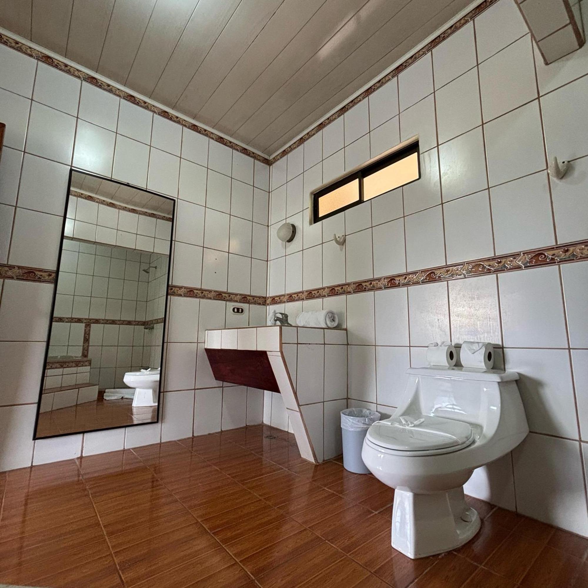 Arenal Roca Lodge & Bungalows La Fortuna Екстериор снимка