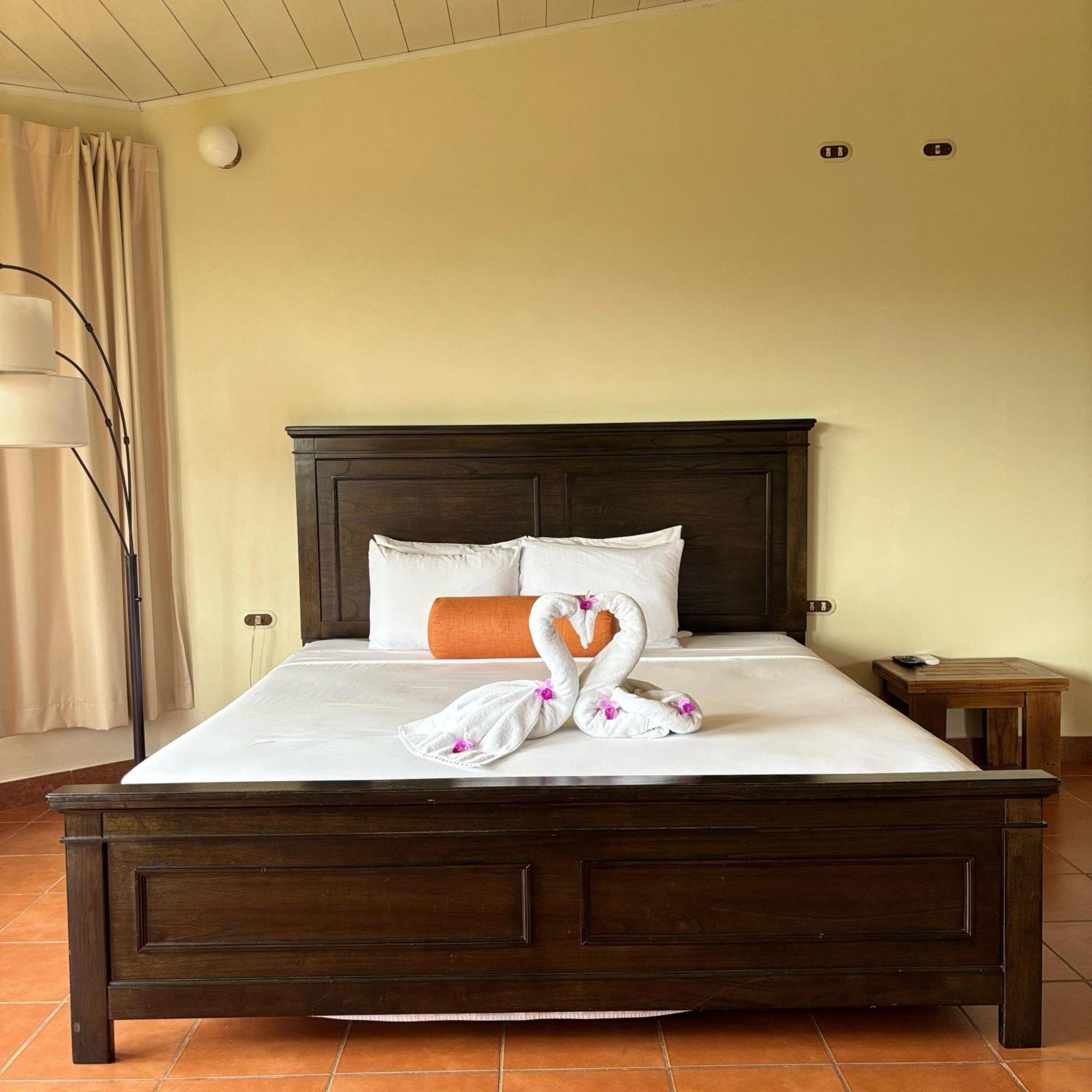 Arenal Roca Lodge & Bungalows La Fortuna Екстериор снимка