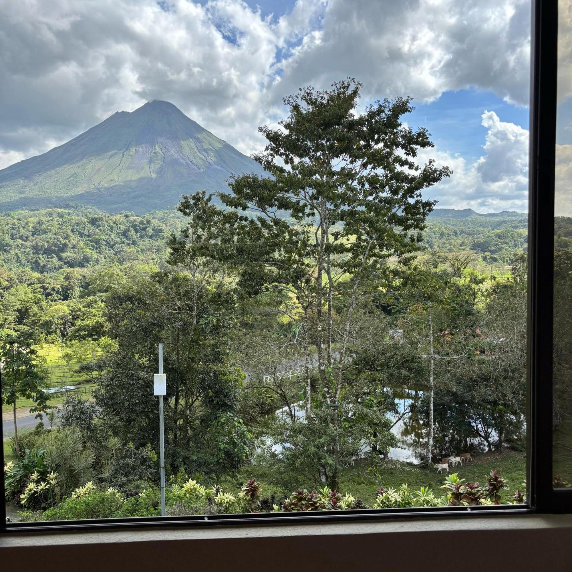 Arenal Roca Lodge & Bungalows La Fortuna Екстериор снимка